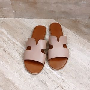 Sandal